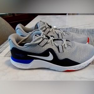 Nike Men's shoes size 9